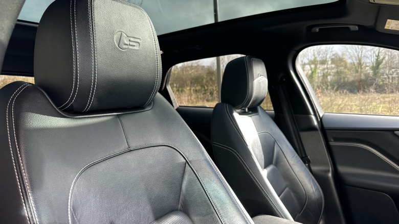 Jaguar F-Pace 3.0d V6 S 5dr Auto AWD Diesel Estate